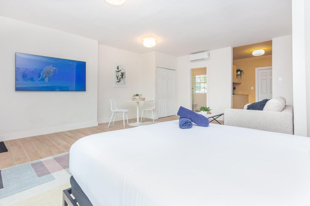 Large Stylish Studio Apartment In El Portal #3 Miami Exterior foto
