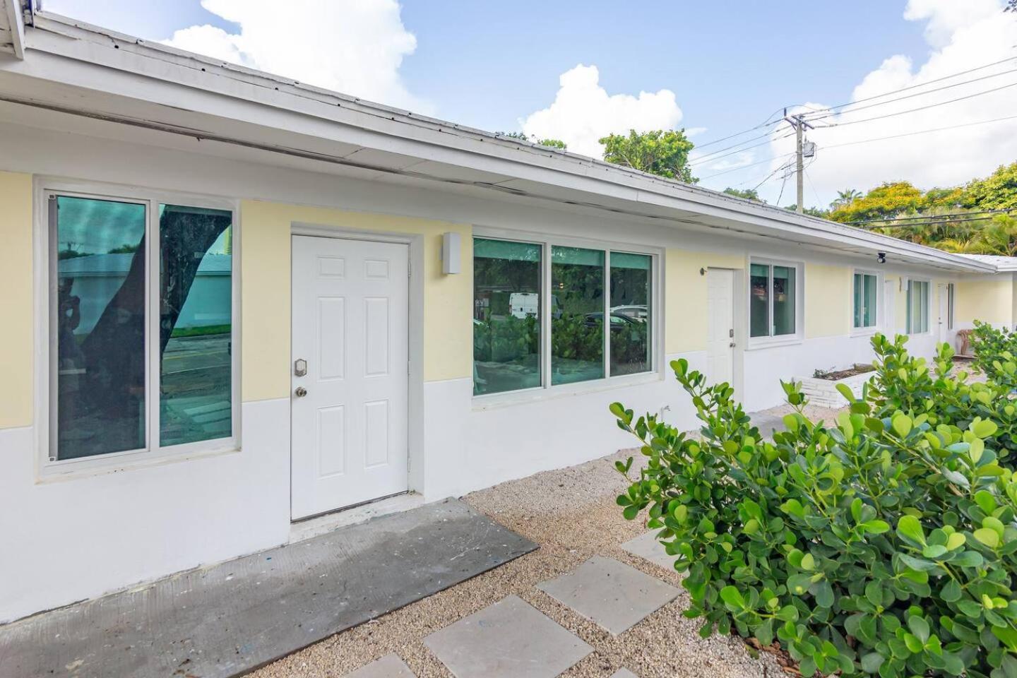 Large Stylish Studio Apartment In El Portal #3 Miami Exterior foto